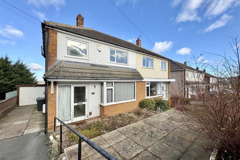 3 bedroom semi-detached house for sale, Greenside Avenue, Waterloo, Huddersfield, HD5 8QQ