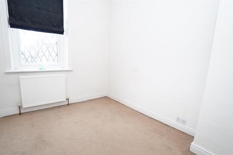 57 Apperley Road, Idle, Bradford, BD10 9SH