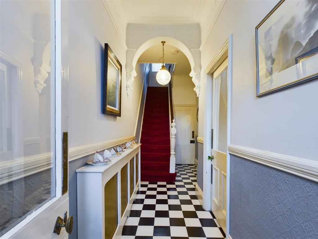 Hallway.jpg