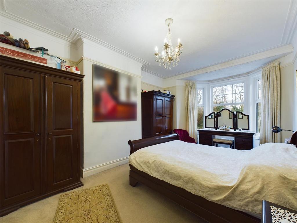 Bed 1.jpg