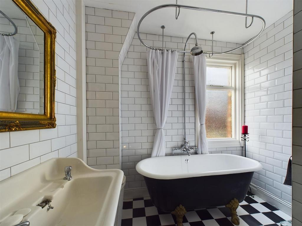 Bath.jpg