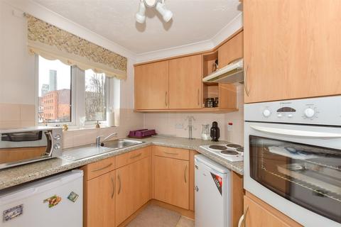 1 bedroom flat for sale, Morland Road, Ilford, Essex