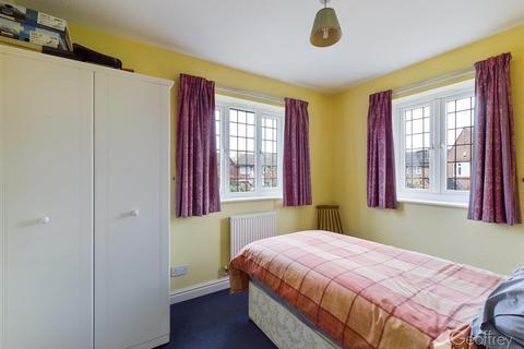 88 Pilkingtons, Church Langley, Harlow, CM17 9DR