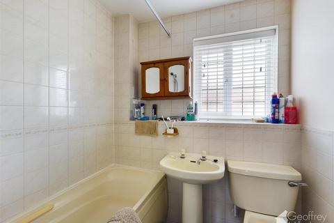 88 Pilkingtons, Church Langley, Harlow, CM17 9DR