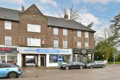 3 bedroom flat for sale, High Street, Potters Bar, EN6