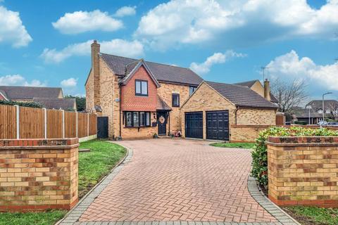 4 bedroom detached house for sale, Churchfields, North Shoebury, Shoeburyness, Essex, SS3