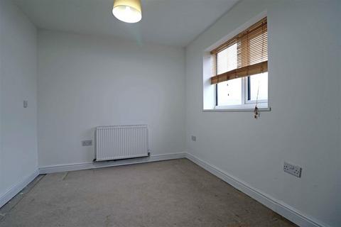 20 Edmondes Close, Warwick, CV34 5TX