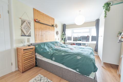 3 bedroom semi-detached house for sale, Roundwood Close, Penylan, Cardiff. CF23