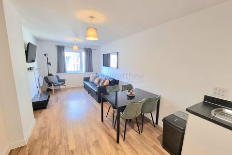 1 bedroom apartment to rent, Bute Crescent, Cardiff. CF10 5BX