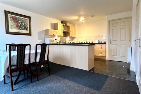 4 bedroom end of terrace house for sale, Hillcrest, Derbyshire DE56