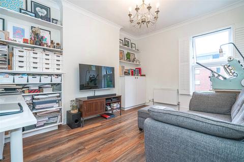 1 bedroom apartment for sale, Maidstone Road, London, N11