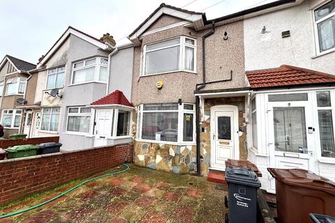 3 bedroom terraced house to rent, Surrey Road, Dagenham RM10