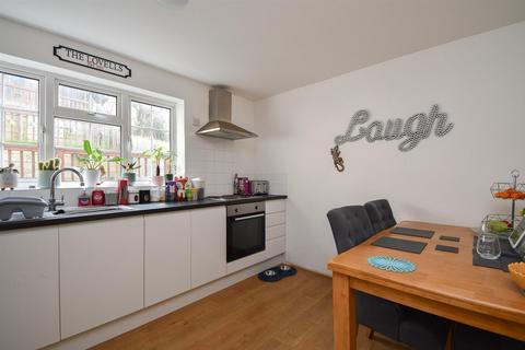 2 bedroom semi-detached house for sale, Wentworth Way, St. Leonards-On-Sea