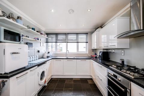 3 bedroom house for sale, Monksgrove, Loughton