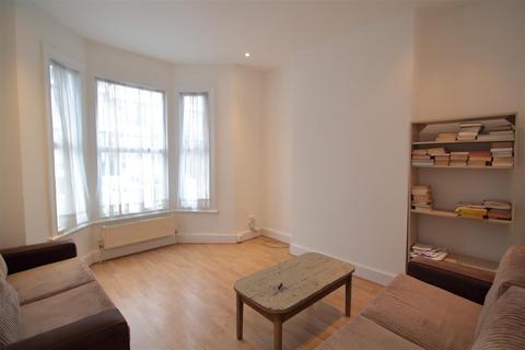 5 bedroom terraced house to rent, Trelawn Road, Brixton SW2