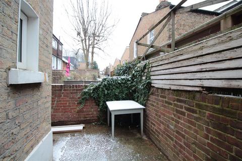 5 bedroom terraced house to rent, Trelawn Road, Brixton SW2