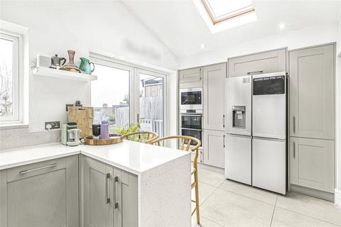 4 bedroom terraced house for sale, Wrights Road, London, SE25