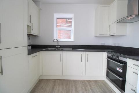 2 bedroom apartment to rent, Eastbourne BN22