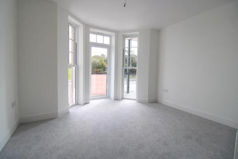 2 bedroom apartment to rent, Eastbourne BN22