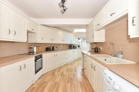 10 Grove Road, Wickhambreaux, Canterbury, CT3 1SA