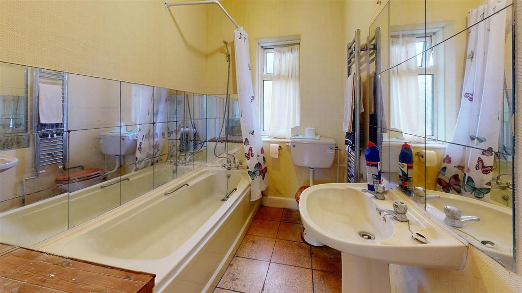 Lanehouse-Rocks-Bathroom.jpg