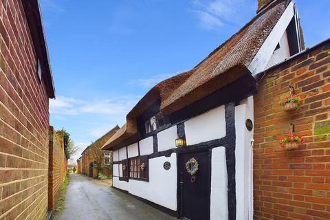 2 bedroom cottage for sale, Main Street, Alrewas, Burton-On-Trent