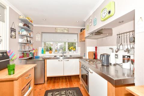 3 bedroom end of terrace house for sale, Darlinghurst Road, Folkestone, Kent