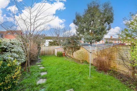 3 bedroom end of terrace house for sale, Darlinghurst Road, Folkestone, Kent