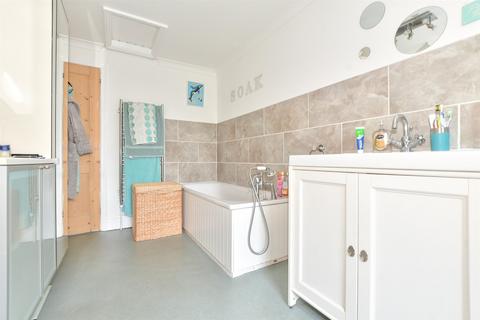 1 Darlinghurst Road, Folkestone, CT19 4PL
