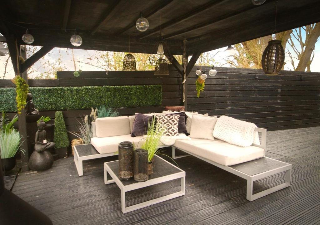 Garden 3.jpg