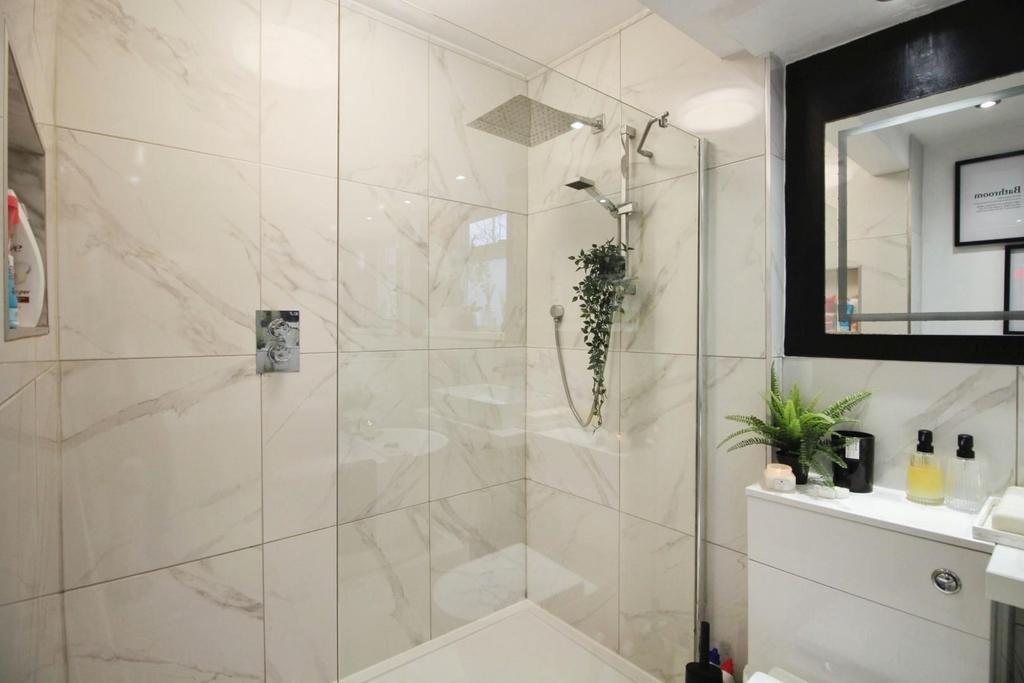Shower.jpg