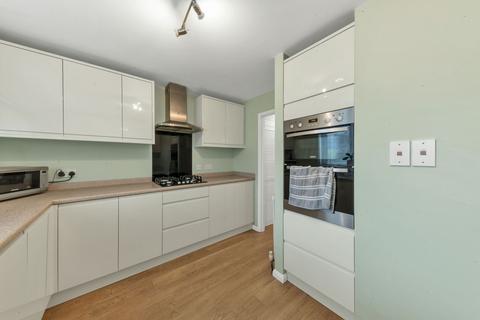 27 Ackroyd Road, Royston, SG8 7DS
