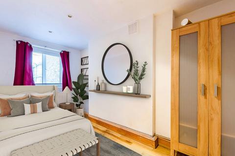 2 bedroom flat for sale, Luxor Street, Camberwell, London, SE5