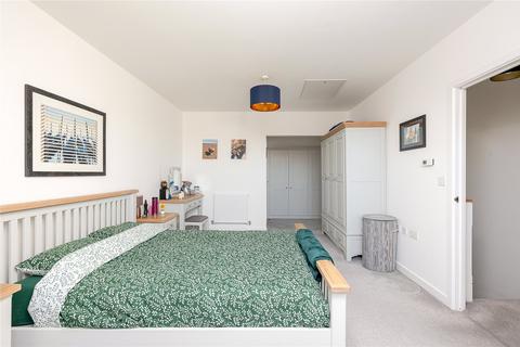 18 Sandbeck Close, Wetherby, LS22 7UA