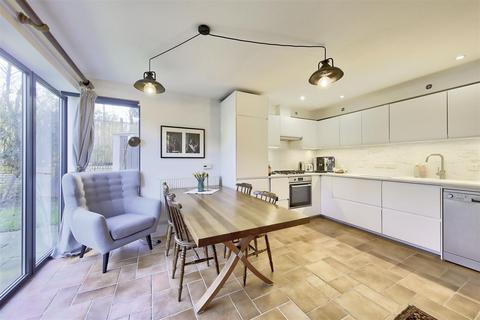 2 bedroom apartment for sale, Elderton House, Brixton SW2