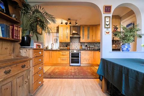 63 Kingsway, South Molton, EX36 4AL