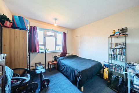 2 bedroom flat for sale, Landseer Road, Leeds, West Yorkshire, LS13