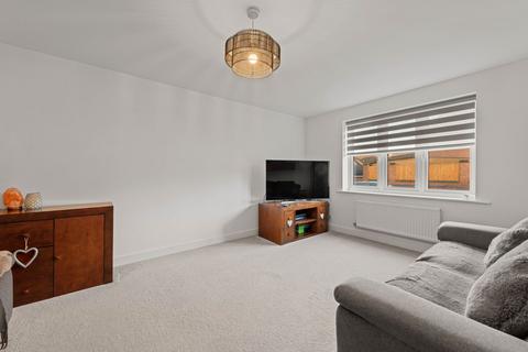 65 Balmoral Drive, Grantham, NG31 8SY