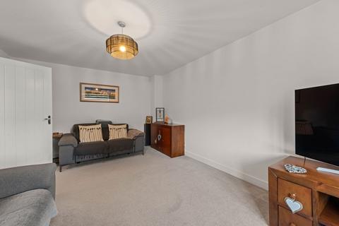 65 Balmoral Drive, Grantham, NG31 8SY