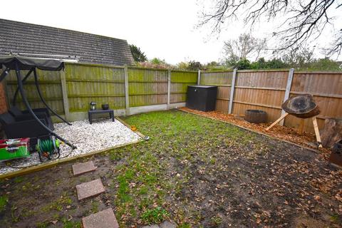 17 Adams Glade, Rochford, SS4 3LA