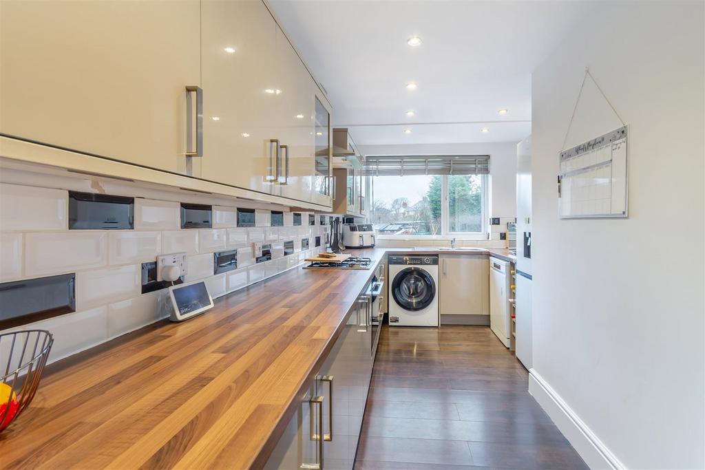 8634726-interior13.jpg