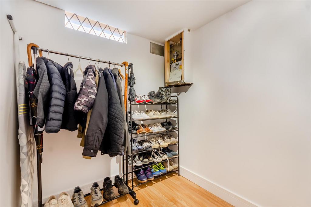 8634726-interior22.jpg