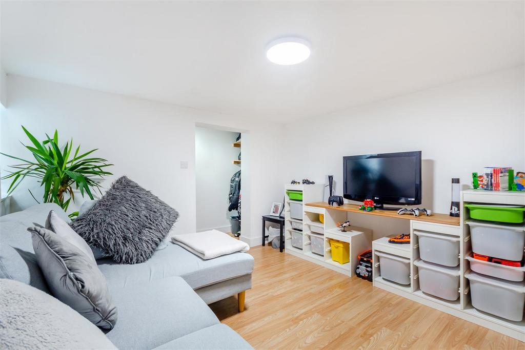 8634726-interior21.jpg