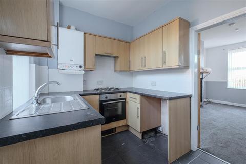 2 bedroom end of terrace house for sale, Lee Mount Road, Halifax