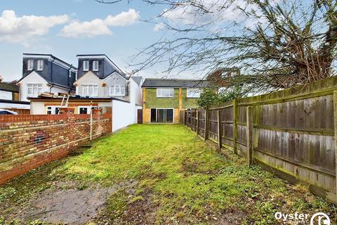 2 bedroom semi-detached house for sale, Holywell Road, Watford, WD18