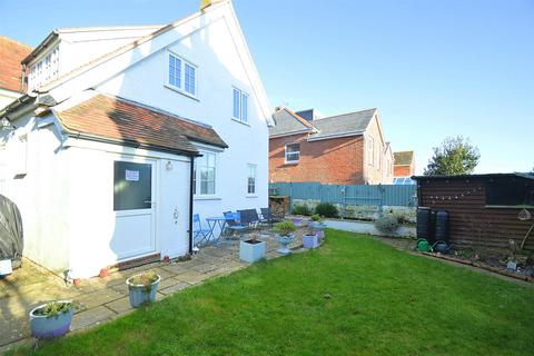 4 bedroom detached house for sale, SHORT WALK TO BEACH * SANDOWN