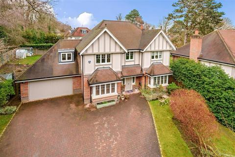 5 bedroom detached house to rent, Kingswood