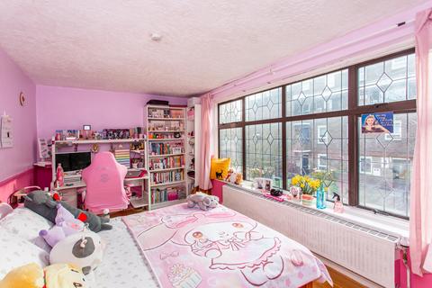 3 bedroom terraced house for sale, Patriot Square, Bethnal Green, E2