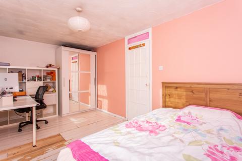 3 bedroom terraced house for sale, Patriot Square, Bethnal Green, E2