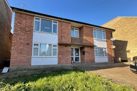 2 bedroom flat for sale, Leigh-on-Sea SS9